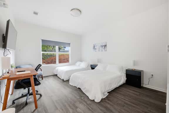 Unit 5 - Silver Comet Motel - Image 1